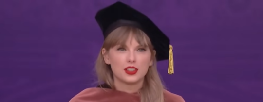 Taylor Swift in NYU 歌手泰勒絲在紐約大學演講